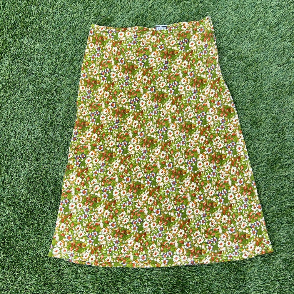 Thrifted i.d.o floral midi skirt
